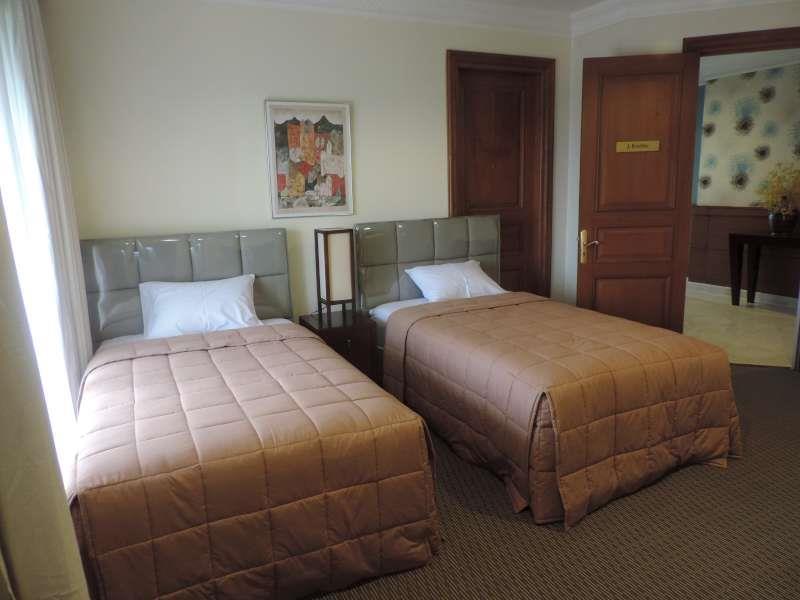 Roosseno Plaza Serviced Pangsapuri