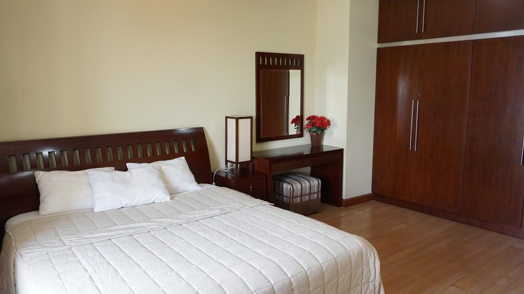 Pangsapuri Roosseno Plaza Serviced *